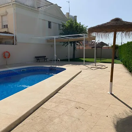 Bonita Casa En Entorno Idilico Tomares